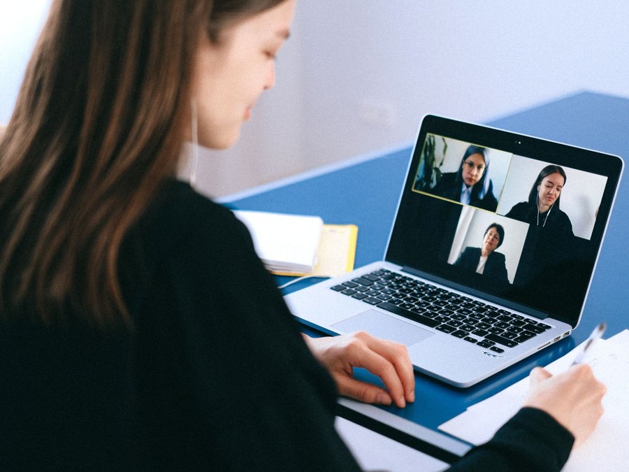 A Semi-Intensive class on a video call